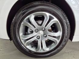 PEUGEOT - 208 - 2015/2016 - Branca - R$ 55.900,00