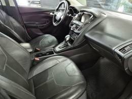 FORD - FOCUS - 2016/2016 - Branca - R$ 67.900,00