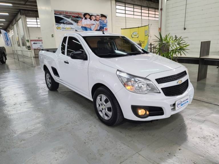 CHEVROLET - MONTANA - 2016/2017 - Branca - R$ 52.900,00