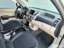 MITSUBISHI - L200 TRITON - 2012/2013 - Prata - R$ 95.900,00