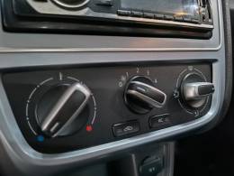 VOLKSWAGEN - SAVEIRO - 2014/2015 - Branca - R$ 47.900,00