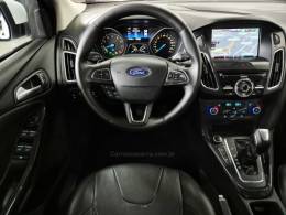 FORD - FOCUS - 2016/2016 - Branca - R$ 67.900,00