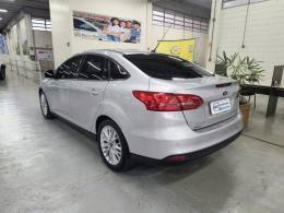 FORD - FOCUS - 2015/2016 - Prata - R$ 61.900,00