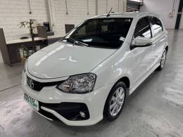 TOYOTA - ETIOS - 2018/2018 - Branca - R$ 72.900,00