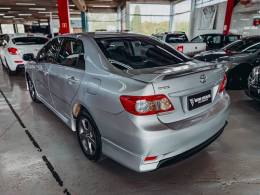 TOYOTA - COROLLA - 2013/2014 - Prata - R$ 74.900,00