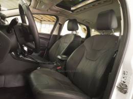 FORD - FOCUS - 2017/2018 - Branca - R$ 79.900,00