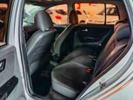 VOLKSWAGEN - FOX - 2012/2012 - Prata - R$ 40.900,00