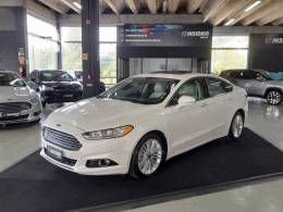 FORD - FUSION - 2015/2016 - Branca - R$ 92.900,00