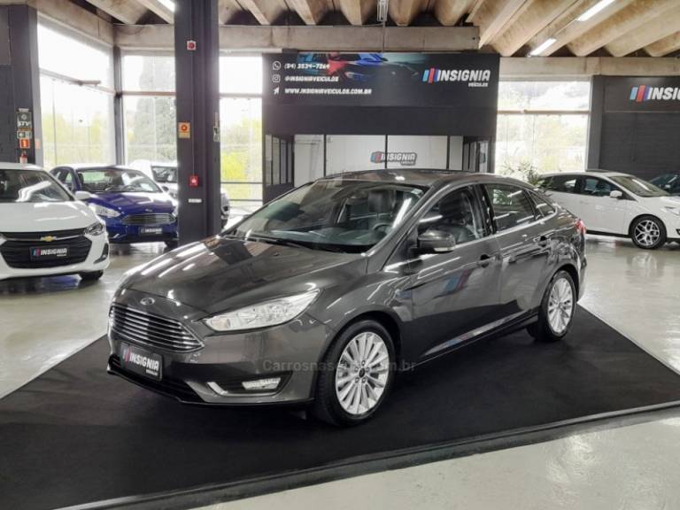 FORD - FOCUS - 2016/2016 - Cinza - R$ 62.900,00