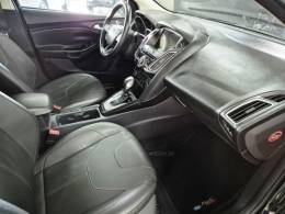 FORD - FOCUS - 2017/2017 - Preta - R$ 74.900,00
