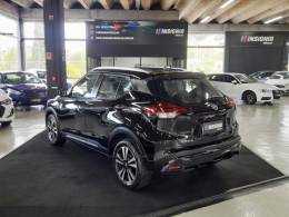 NISSAN - KICKS - 2021/2022 - Preta - R$ 97.900,00