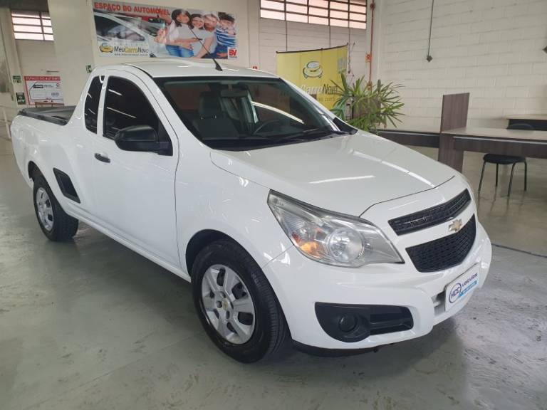 CHEVROLET - MONTANA - 2016/2017 - Branca - R$ 49.900,00