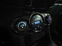 FORD - FIESTA - 2015/2016 - Preta - R$ 56.900,00