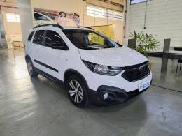 CHEVROLET - SPIN - 2022/2023 - Branca - R$ 97.900,00