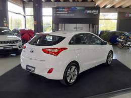 HYUNDAI - I30 - 2014/2015 - Branca - R$ 71.900,00