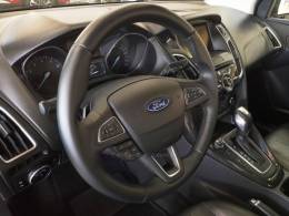 FORD - FOCUS - 2015/2016 - Cinza - R$ 69.900,00
