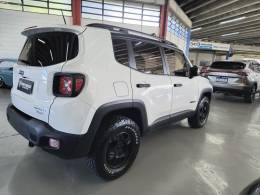JEEP - RENEGADE - 2016/2017 - Branca - R$ 81.900,00