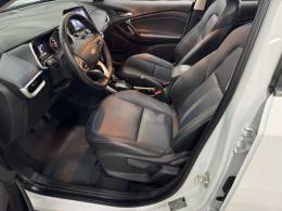 CHEVROLET - TRACKER - 2023/2023 - Branca - R$ 123.900,00