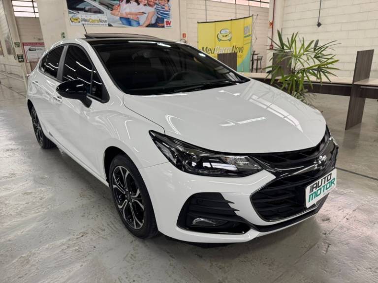 CHEVROLET - CRUZE - 2023/2023 - Branca - R$ 132.900,00