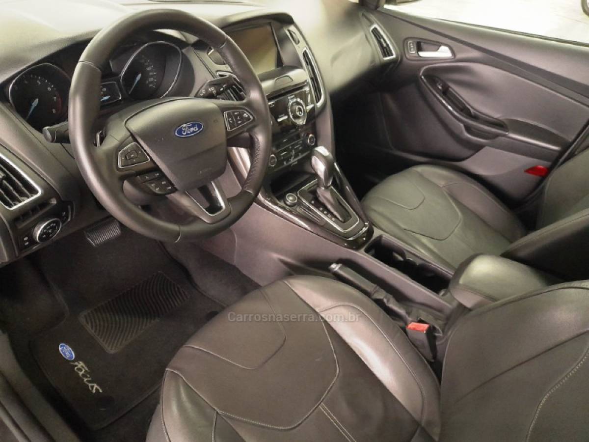 FORD - FOCUS - 2016/2016 - Cinza - R$ 62.900,00