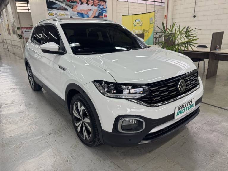 VOLKSWAGEN - T-CROSS - 2022/2022 - Branca - R$ 128.900,00