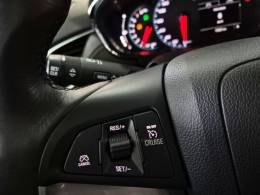 CHEVROLET - TRACKER - 2017/2018 - Branca - R$ 88.900,00