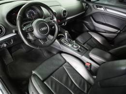 AUDI - A3 - 2015/2016 - Branca - R$ 114.900,00