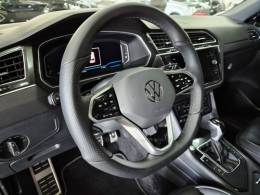 VOLKSWAGEN - TIGUAN - 2023/2024 - Azul - R$ 226.900,00