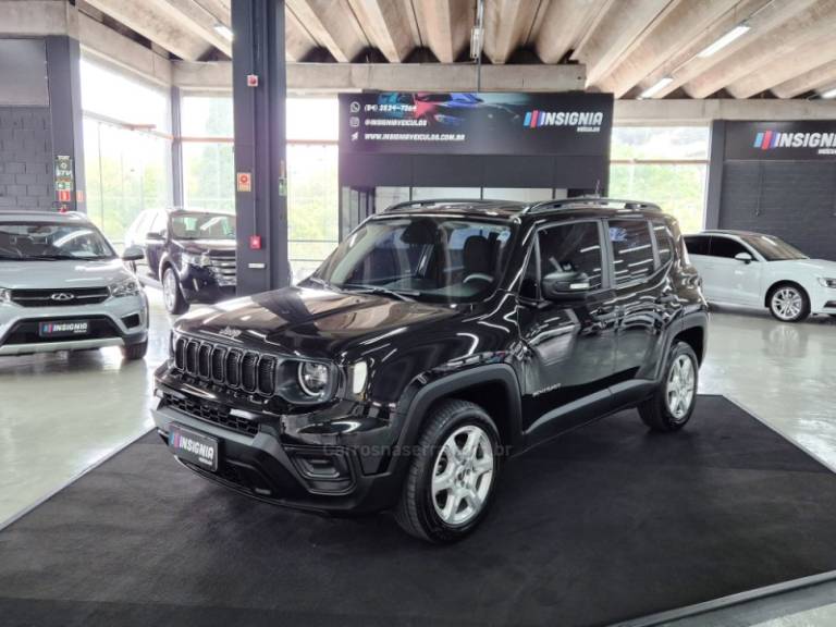 JEEP - RENEGADE - 2022/2023 - Preta - R$ 104.900,00