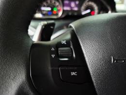 PEUGEOT - 208 - 2015/2016 - Branca - R$ 55.900,00