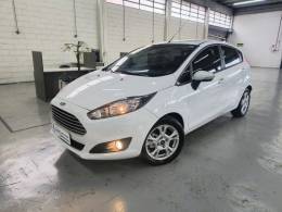 FORD - FIESTA - 2015/2016 - Branca - R$ 50.900,00
