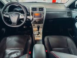 TOYOTA - COROLLA - 2013/2014 - Prata - R$ 74.900,00