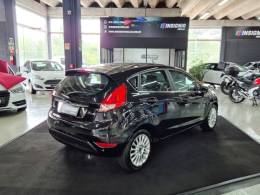 FORD - FIESTA - 2015/2016 - Preta - R$ 56.900,00