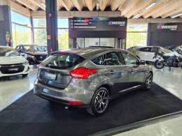 FORD - FOCUS - 2018/2019 - Cinza - R$ 87.900,00