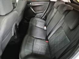 PEUGEOT - 208 - 2015/2016 - Branca - R$ 55.900,00