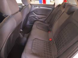 AUDI - A3 - 2013/2014 - Branca - R$ 76.900,00