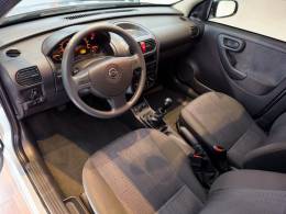 CHEVROLET - CORSA - 2012/2012 - Prata - R$ 35.900,00