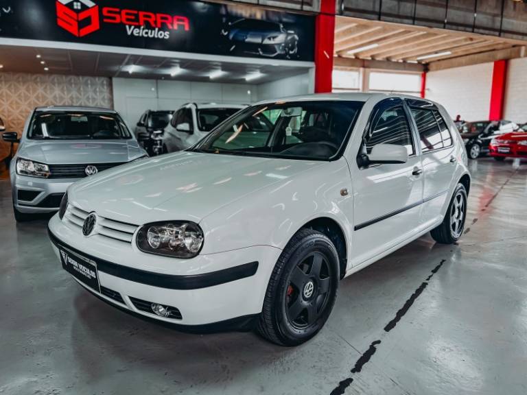 VOLKSWAGEN - GOLF - 2002/2002 - Branca - R$ 28.900,00