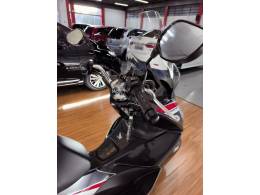 HONDA - PCX - 2018/2018 - Prata - R$ 15.900,00