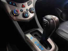 CHEVROLET - SONIC - 2012/2013 - Vermelha - R$ 39.900,00