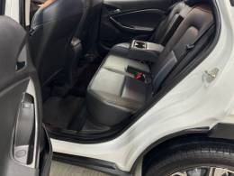 CHEVROLET - TRACKER - 2023/2023 - Branca - R$ 123.900,00