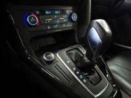 FORD - FOCUS - 2015/2016 - Branca - R$ 64.900,00