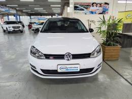 VOLKSWAGEN - GOLF - 2014/2015 - Branca - R$ 85.900,00