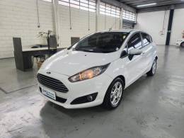 FORD - FIESTA - 2015/2016 - Branca - R$ 50.900,00