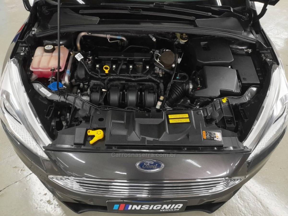 FORD - FOCUS - 2016/2016 - Cinza - R$ 62.900,00