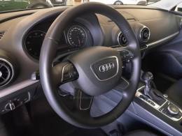 AUDI - A3 - 2013/2014 - Branca - R$ 73.900,00