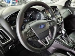FORD - FOCUS - 2016/2016 - Branca - R$ 67.900,00