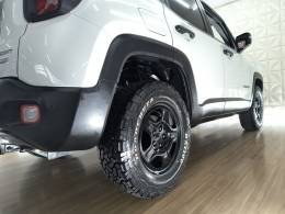 JEEP - RENEGADE - 2016/2017 - Branca - R$ 79.900,00