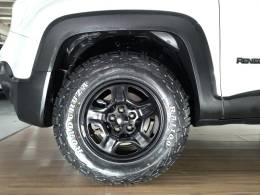 JEEP - RENEGADE - 2016/2017 - Branca - R$ 79.900,00