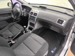 PEUGEOT - 307 - 2009/2010 - Prata - R$ 27.900,00